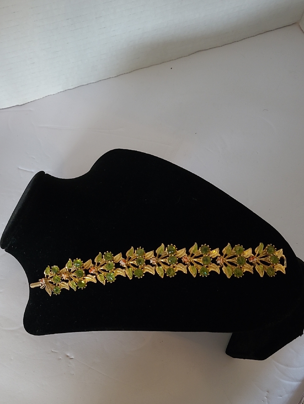 Gold Tone Green Rhinestone Leaf Costum Jewelry Bracelet